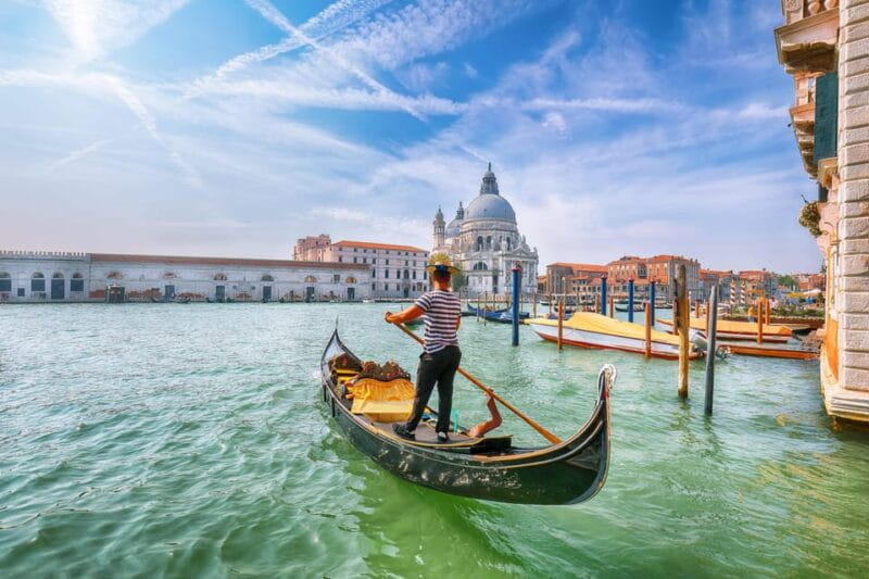 Venice: Gondola Ride with Live Guide or Audio Guide - The Practicalities: Logistics, Pricing, and What It Means for You