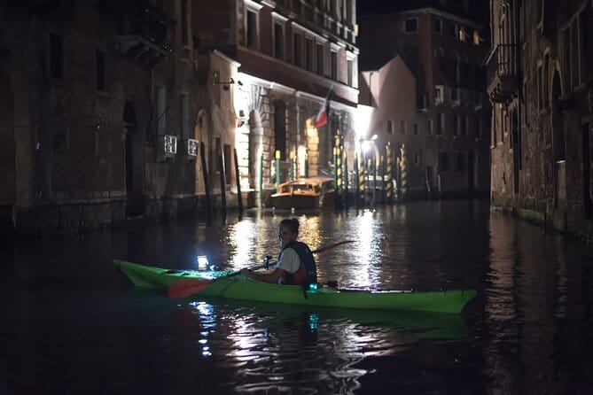 Venice: Kayak Tour in the Canals (Night + Sunset) - Exploring Venice in a Different Light: The Kayak Tour Experience