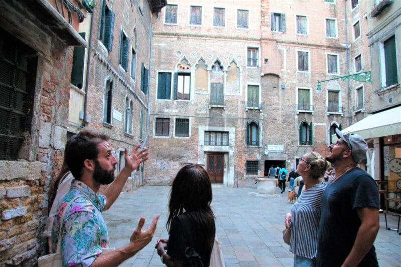 Venice: Local Secrets of Venice Tapas & Wine Walking Tour - Who Should Consider This Tour?