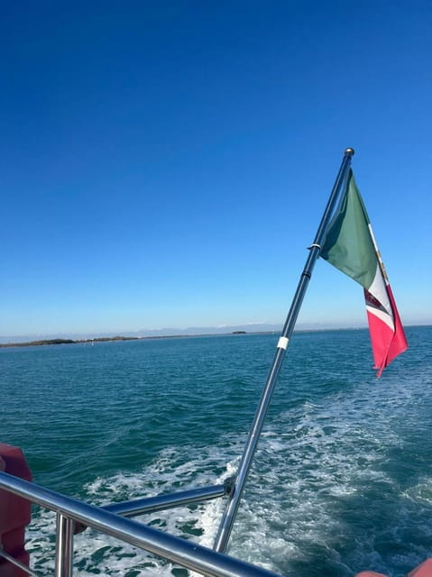 Venice: Murano and Burano Half-Day Lagoon Trip - Exploring Murano: The Art of Glass and a History Steeped in Craft