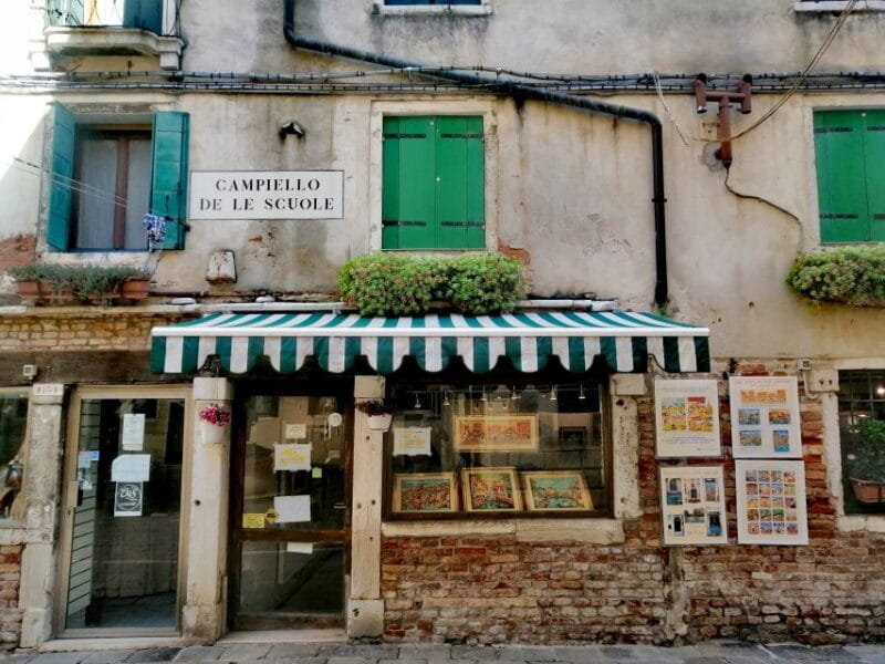 Venice: Off the Beaten Path Walking Tour - Tour Content and Guide Expertise