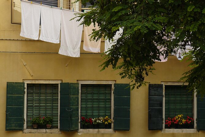 Venice Photography Walking Tour With Private Guide - Accommodating Tour Conditions and Camera Equipment