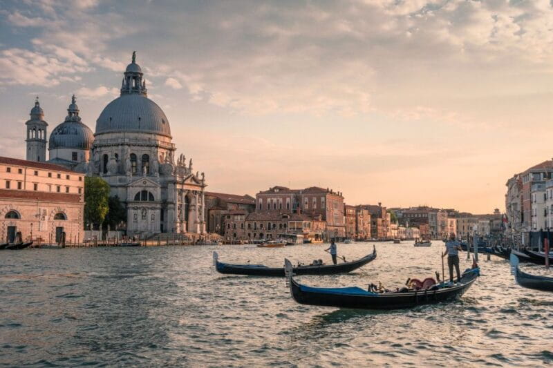 Venice : Private Custom Walking Tour With A Local Guide - Entering the Heart of Venice: The Tour Itinerary