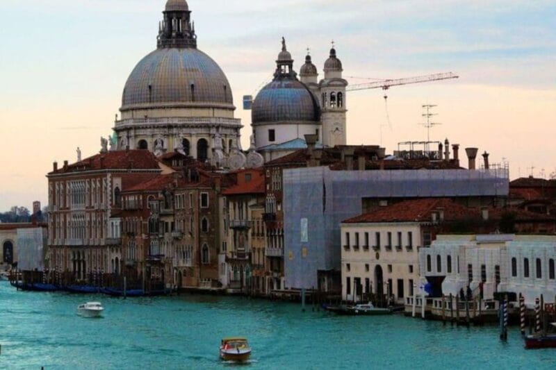 Venice : Private Custom Walking Tour With A Local Guide - Duration and Flexibility