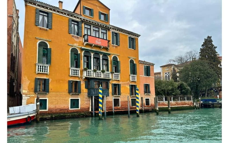 Venice: Private Grand Canal Boat Tour - Exploring Venices Grand Canal on a Private Water Taxi: What to Expect