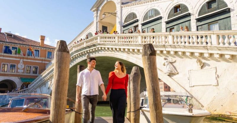 Venice: Professional Photoshoot at the Rialto Bridge - Venice’s Rialto: A Landmark Like No Other