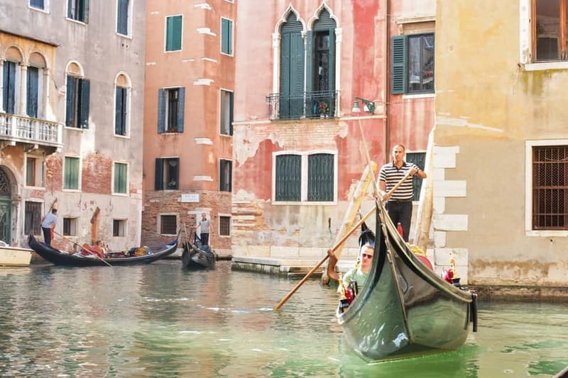 Venice: Romantic Shared Gondola Serenade on the Grand Canal - Key points / Takeaways