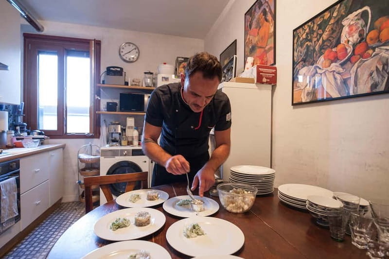 Venice: Social Gourmet Dinner Experience - The Social Element: Making New Friends