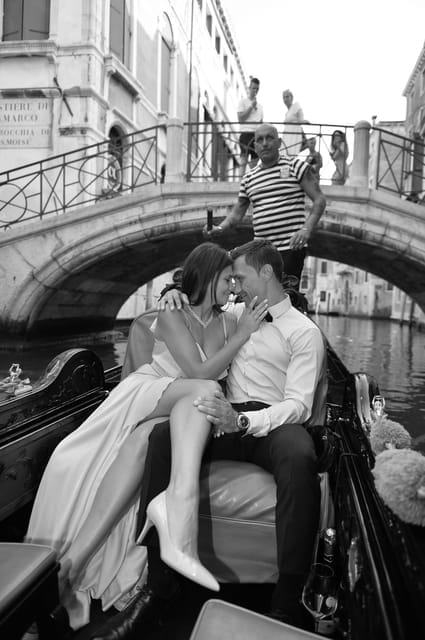 Venice: sunrise/sunset/during day professional photoshooting - Starting Point: Perfectly Located Meeting Spot