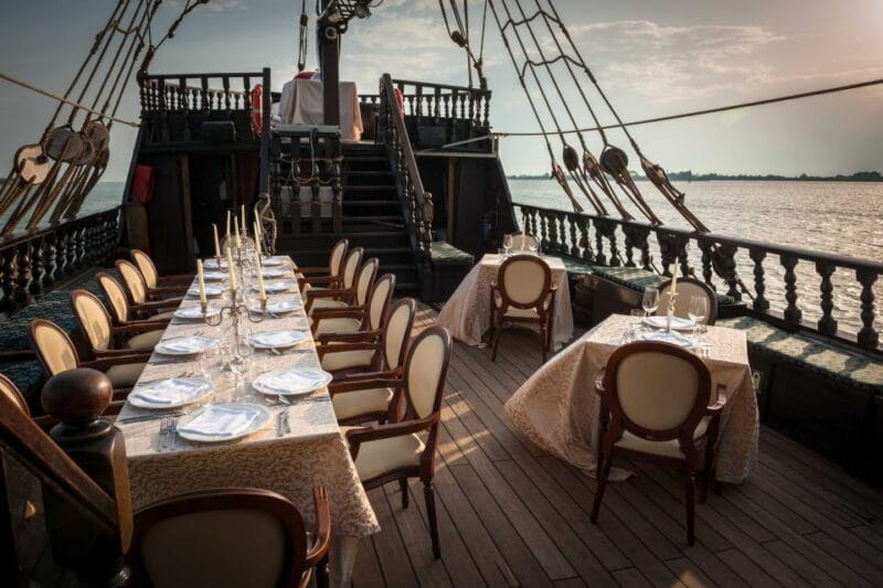 Venice: Venetian Lagoon Tour and Galleon Dinner - Who Is This Experience Best For?