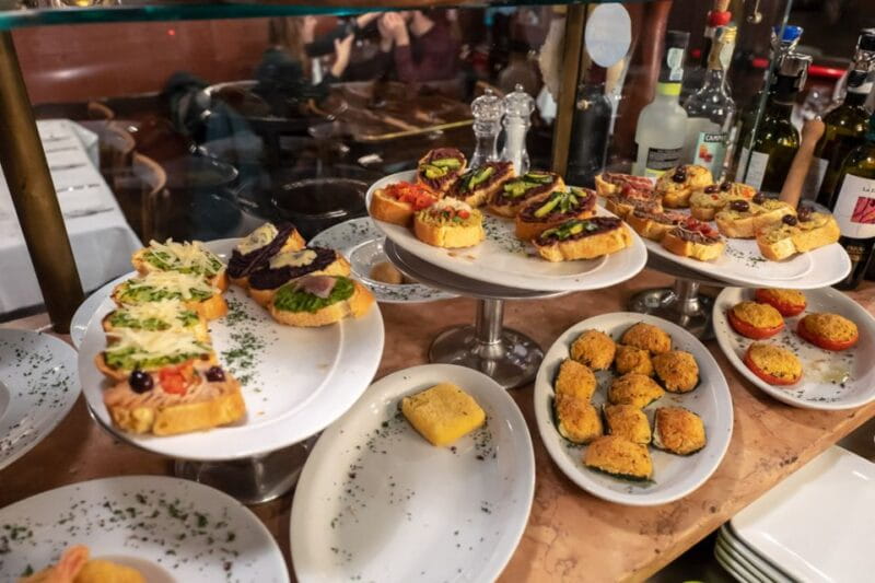 Venice: Venetian Style Carnival Pub Crawl - Who Will Love This Tour?