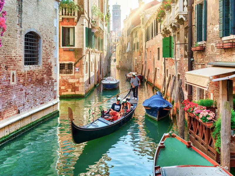 Venice's Private Gondola: Romantic Serenade - Exploring Venice’s Waterways in Style: A Deep Dive into the Private Gondola Serenade