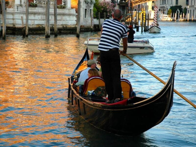 Venice's Private Gondola: Romantic Serenade - FAQ