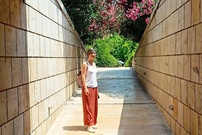 Vergina and Thessaloniki Private Day Tour with Pickup - FAQs