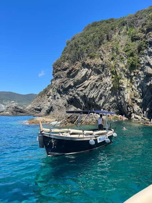 Vernazza: Cinque Terre sunset private boat tour w/ aperitivo - Price and Value