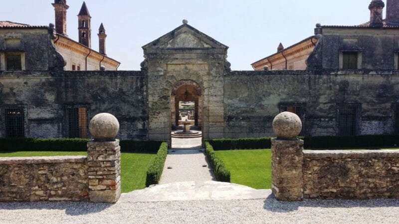 Verona: Amarone Wine Tour with Gourmet Lunch in Roman Villa - The Sum Up