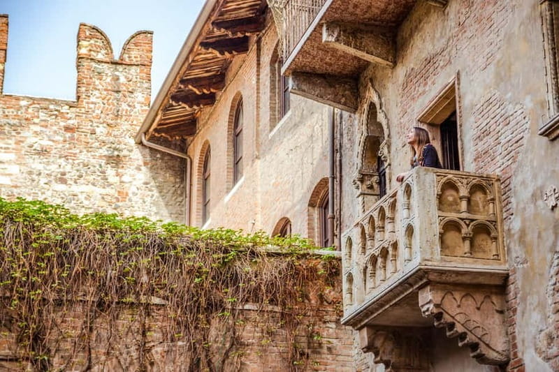Verona: City Card with Arena Priority Entrance - Juliet’s Balcony: Romantic but Ready for Crowds