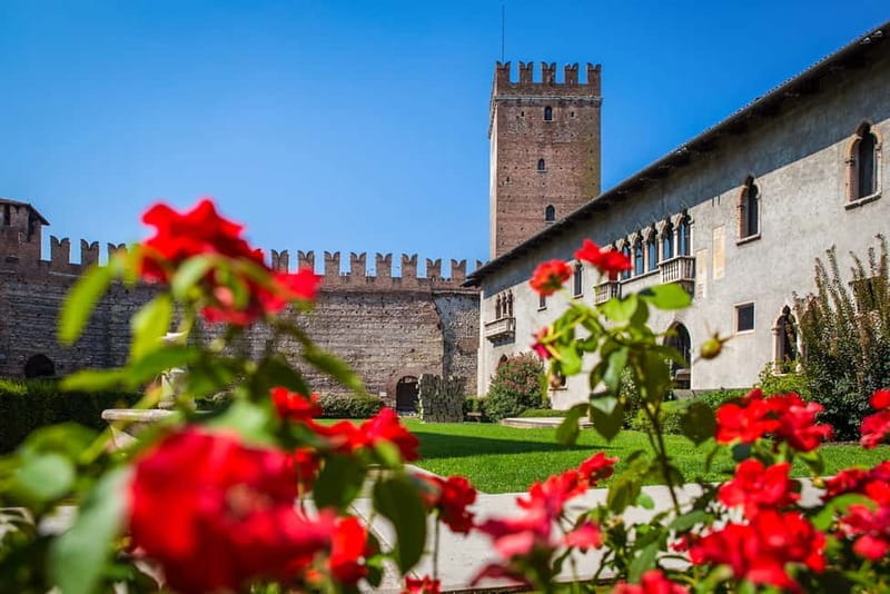 Verona: City Card with Arena Priority Entrance - Panoramic Views from Torre dei Lamberti: See Verona from Above