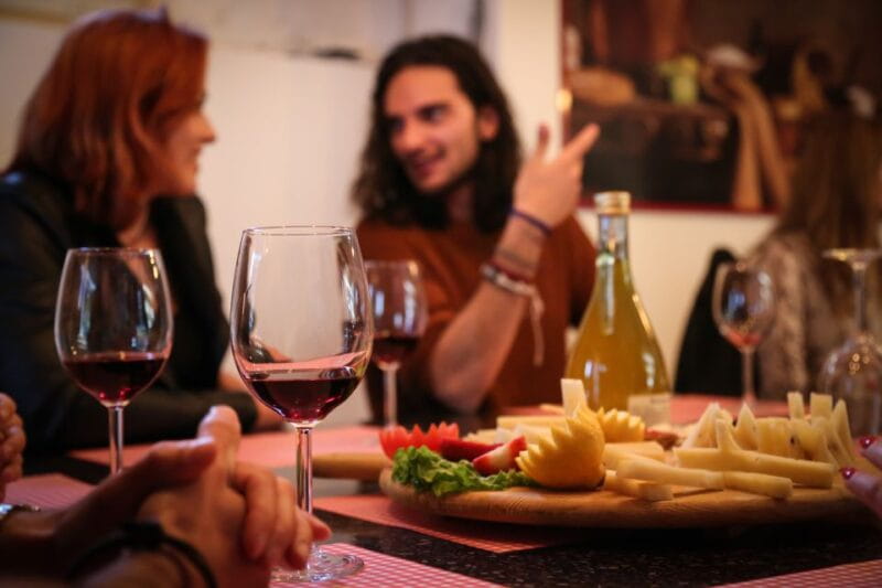 Verona: Classic Valpolicella Wine Tasting Experience - The Setting: A Historic Verona Shop with a Warm Atmosphere