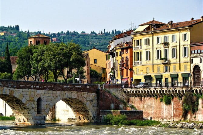 Verona Guided Tour from Venice by Train - FAQ