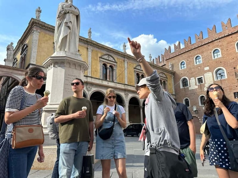 Verona Guided Walking Tour of the City's Top Highlights - Exploring Verona in Depth