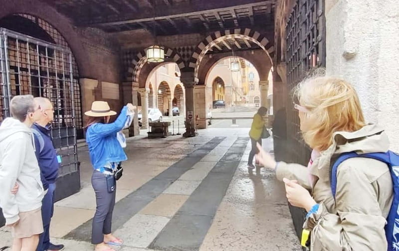 Verona: Walking Sightseeing City Tour with Local Guide - Practical Tips for Your Verona Walking Tour