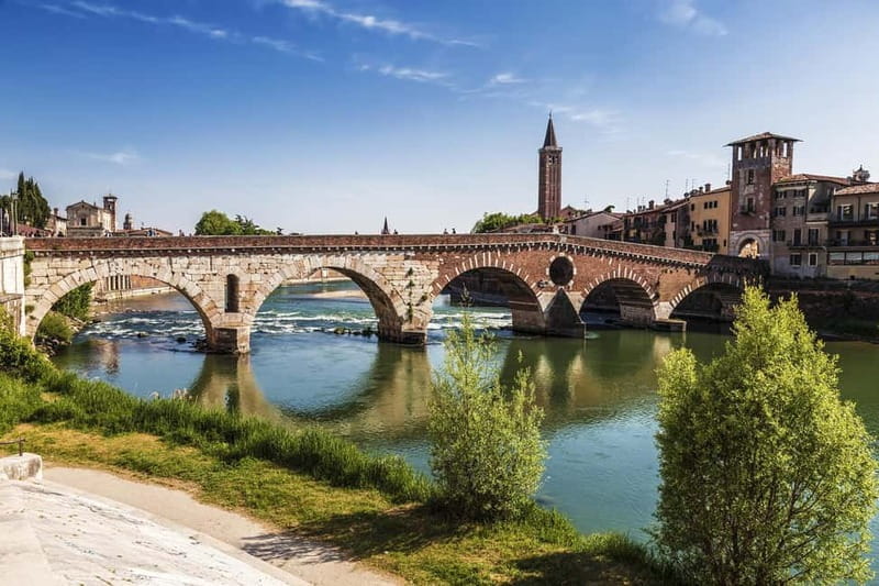 Verona: Walking Sightseeing City Tour with Local Guide - Frequently Asked Questions