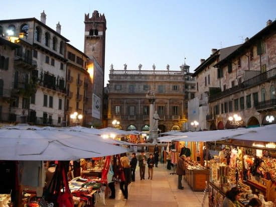 Verona: Walking Tour of Historical Center - Discover Verona’s Ancient Streets and Legendary Sights
