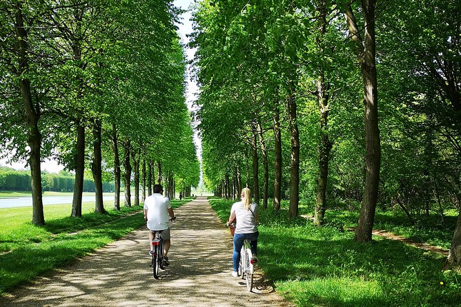 Versailles Bike Tour With Market, Gardens & Guided Palace Tour - Meeting and Pickup Details