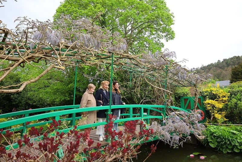 Versailles & Giverny from Paris PRIVATE TOUR with PHOTOSHOOT - A Private Day Trip to Versailles & Giverny: What You Need to Know