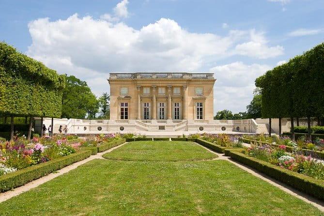 Versailles Palace Best of Estate Private Day Tour with Lunch & Queen's Hamlet - Practical Details and What You Can Expect