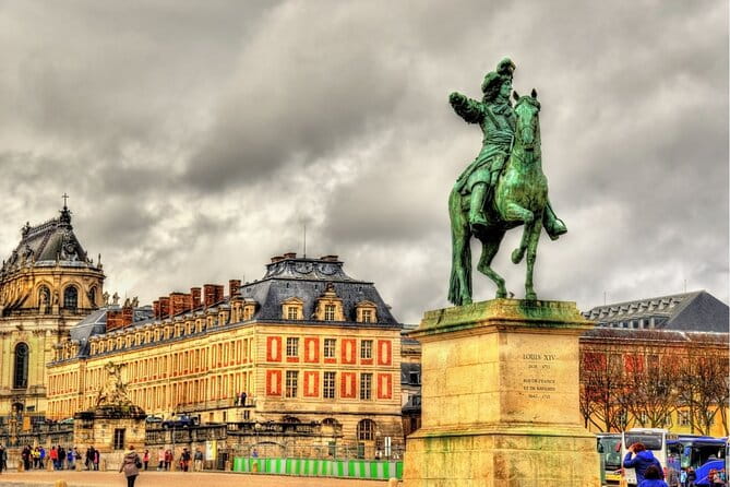 Versailles Palace, Gardens & Estate Priority Entrance Audio Tour - Exploring the Versailles Experience