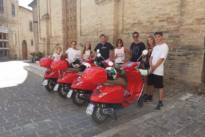 Vespa tour with written guide of Marche in Valdaso - FAQ
