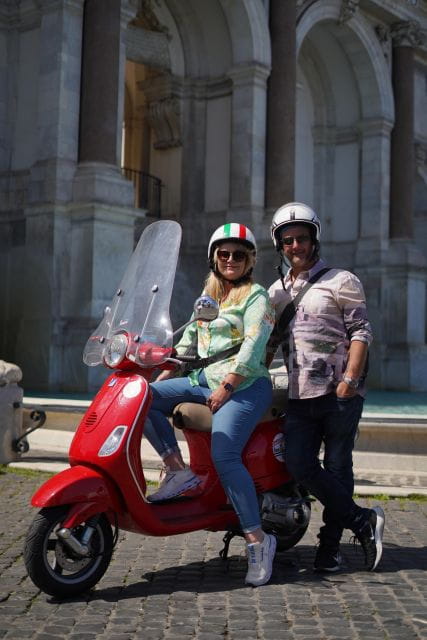 Vespa - Wine and Photo Tour in Rome - Exploring Rome from a Vespa: An Authentic Perspective