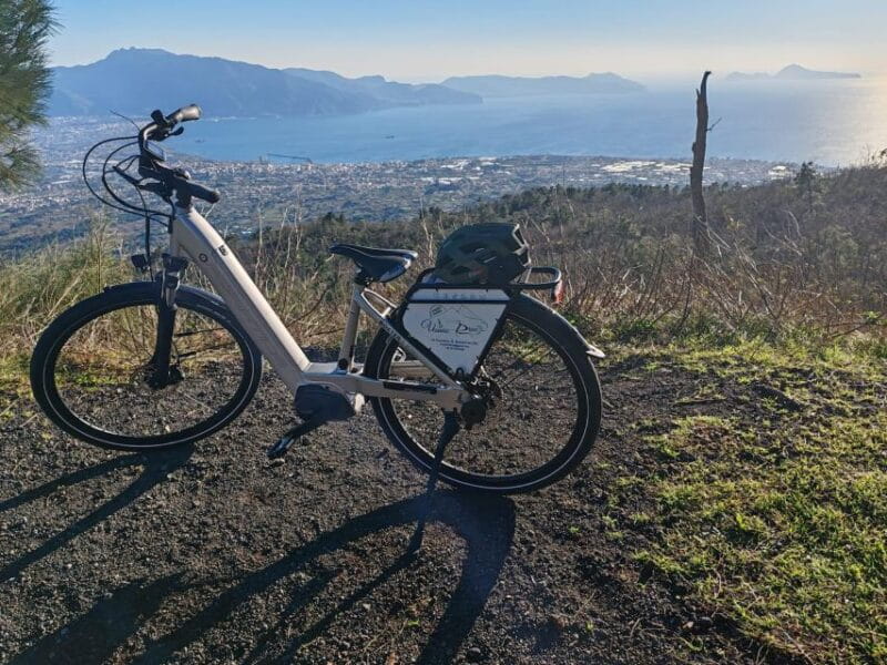 Vesuvius bike and walk - Exploring Mount Vesuvius by Bike and Foot: An Authentic Italian Adventure