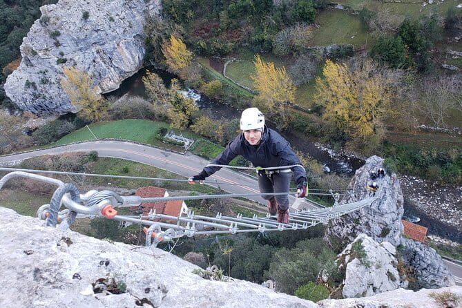 Via ferrata Stairway to heaven in La Hermida - FAQ