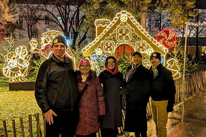 Vienna Christmas Market Food and Drink Tour - Experiencing Vienna’s Christmas Markets: A Detailed Breakdown