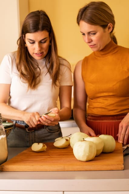 Vienna; Cooking Class: Make Schnitzel & Apple Strudel - Entering Lena’s Viennese Kitchen: A Warm Welcome and Family Stories