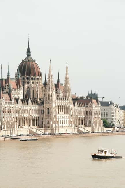 Vienna daytrip: Private transfer from Budapest and back - Practical tips before booking