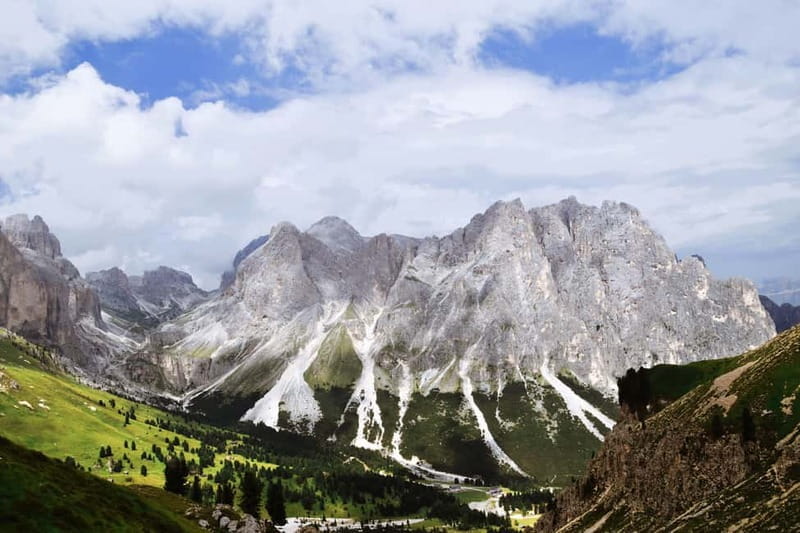 Vienna: Hallstatt and Salzburg Mountains and Lakes Tour - Exploring Hallstatt: The Fairy-Tale Village