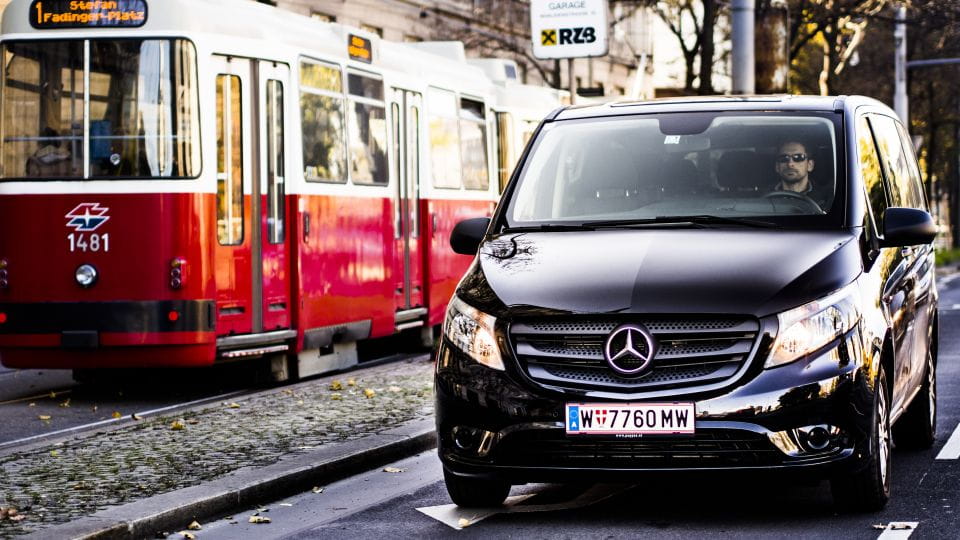 Vienna: Private 3-Hour City Highlights Van Tour - Key Points