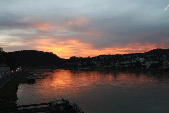 Vienna: Private Tour Mauthausen and Linz - Exploring Linz: A City of Culture and Charm