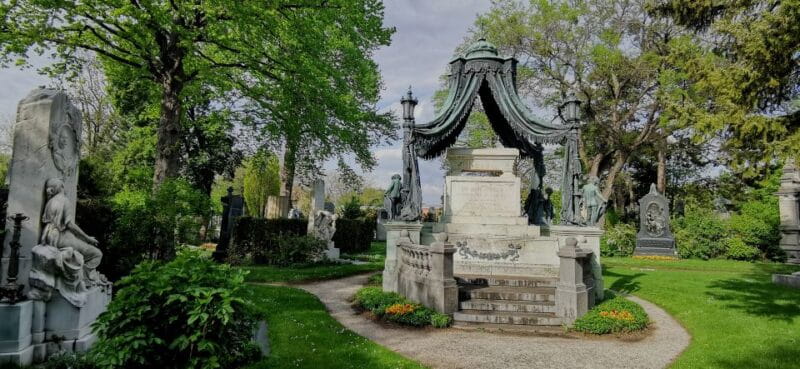 Vienna: Private Walking Tour of the Central Cemetery - The Overall Experience: A Deeply Human Journey