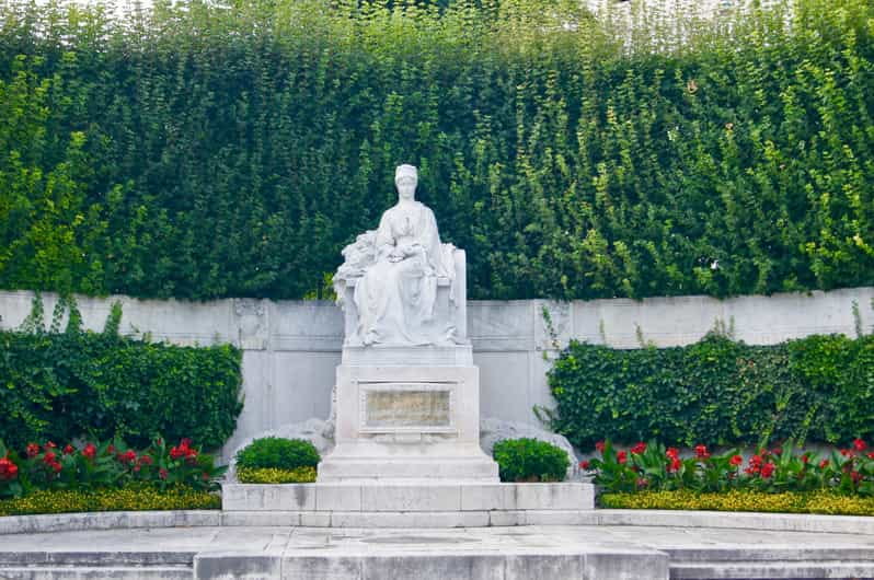 Vienna: Private World War II Walking Tour - Life in Vienna During and After the War