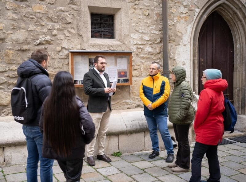 Vienna: Romanian Heritage and Christmas Markets Guided Tour - Key points / Takeaways