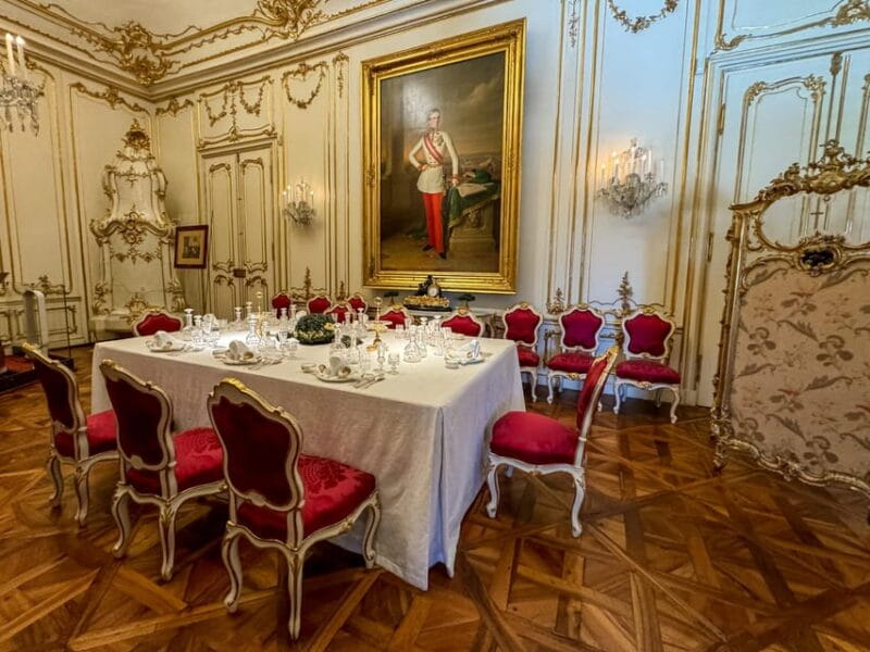 Vienna: Skip-the-Line Schönbrunn Palace and Gardens Tour - The Value of a Guided Experience