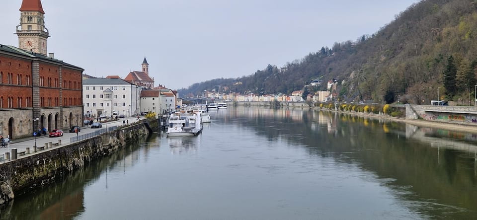 Vienna to Passau Ultimate 7-day Bike Rental Package - Key Points