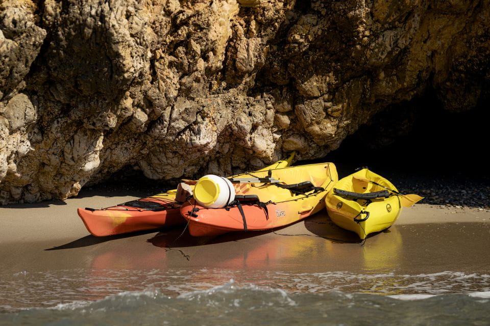 Vilanova I La Geltrú: Guided Sitges Coast 3-Hour Kayak Tour - Inclusions