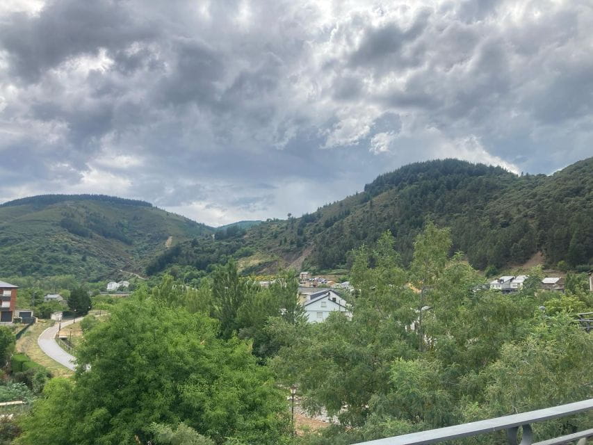 Villafranca Del Bierzo in Full: Castle and Town - Preparation Tips for Visitors