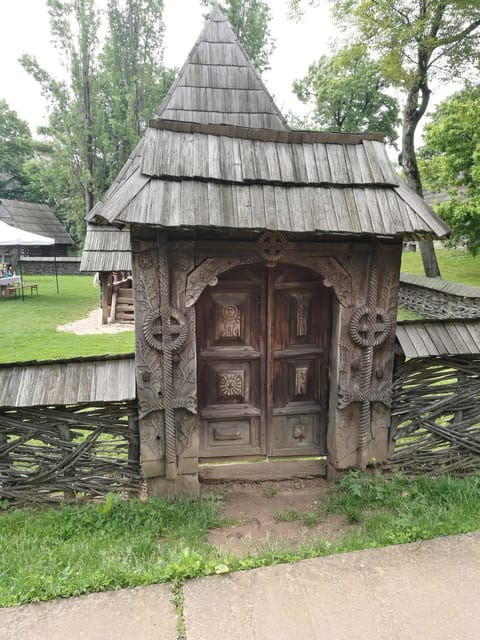 Village Museum Bucharest Guided Tour - Logistics: What to Expect and Tips for a Smooth Tour